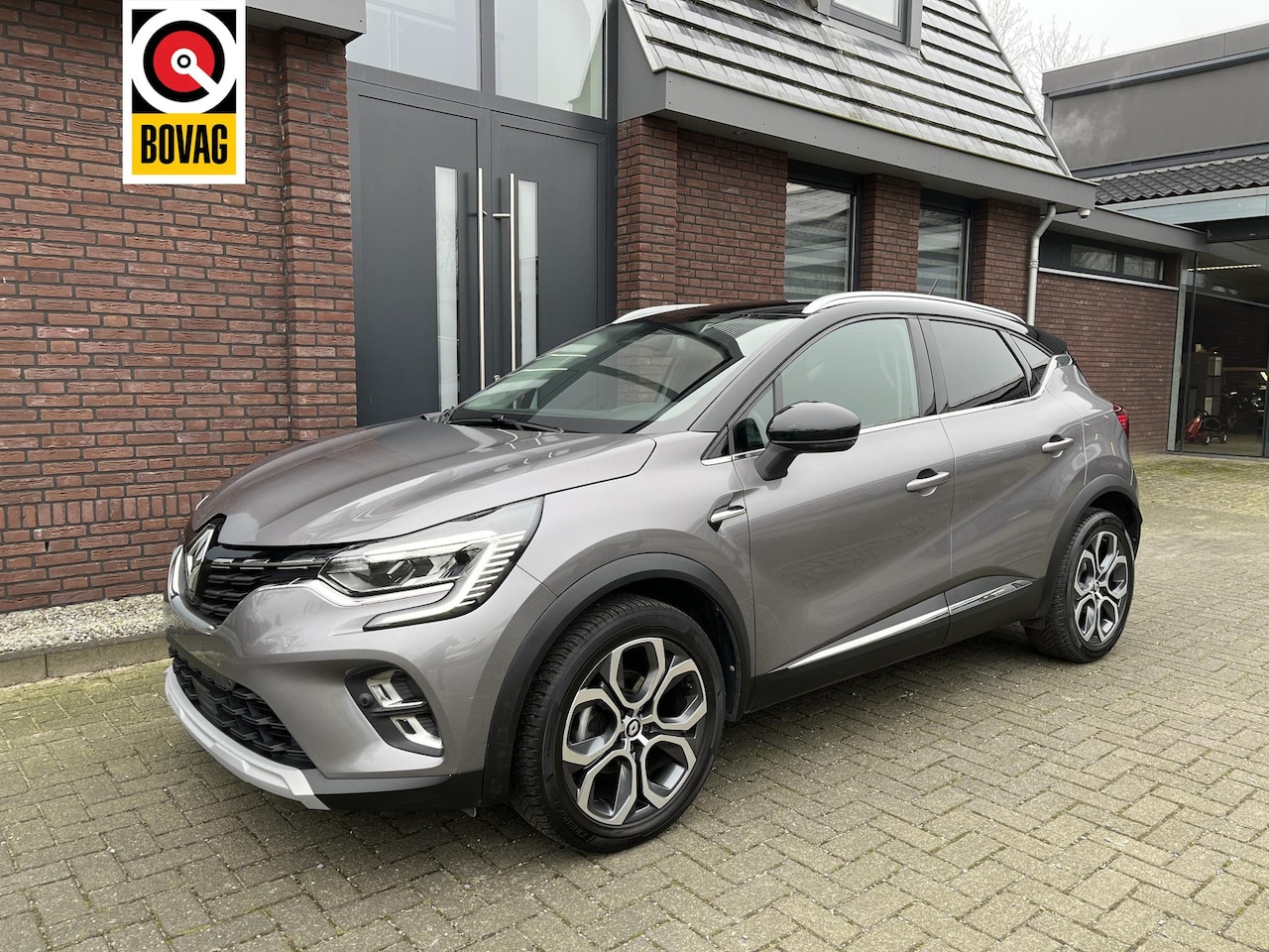 Renault Captur - 1.3 TCe 140 Initiale Paris NAV | CAMERA | HALF LEDER | LED | Apple Carplay/Android Auto | - AutoWereld.nl