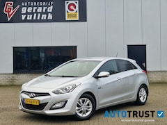 Hyundai i30 - 1.6 GDI i-Motion Plus ECC NAV CRUISE TREKHAAK