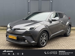 Toyota C-HR - 1.8 Hybrid Dynamic Automaat / Navigatie / Cruise Control Adaptief / Stoelverwarming / Came