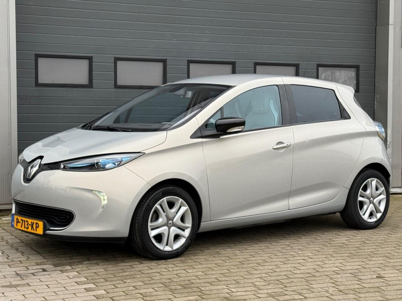 Renault Zoe - Q210 Life Quickcharge 22kWh Huuraccu! Navi Clima Pdc - AutoWereld.nl