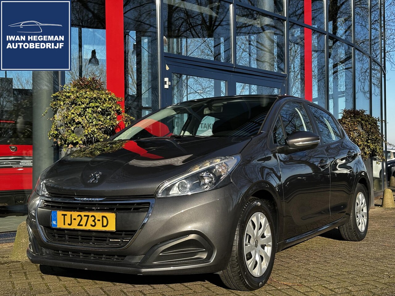 Peugeot 208 - 1.2 PureTech Active | Airco | Navigatie | Cruise Control | Centr. vergr. op afstand - AutoWereld.nl