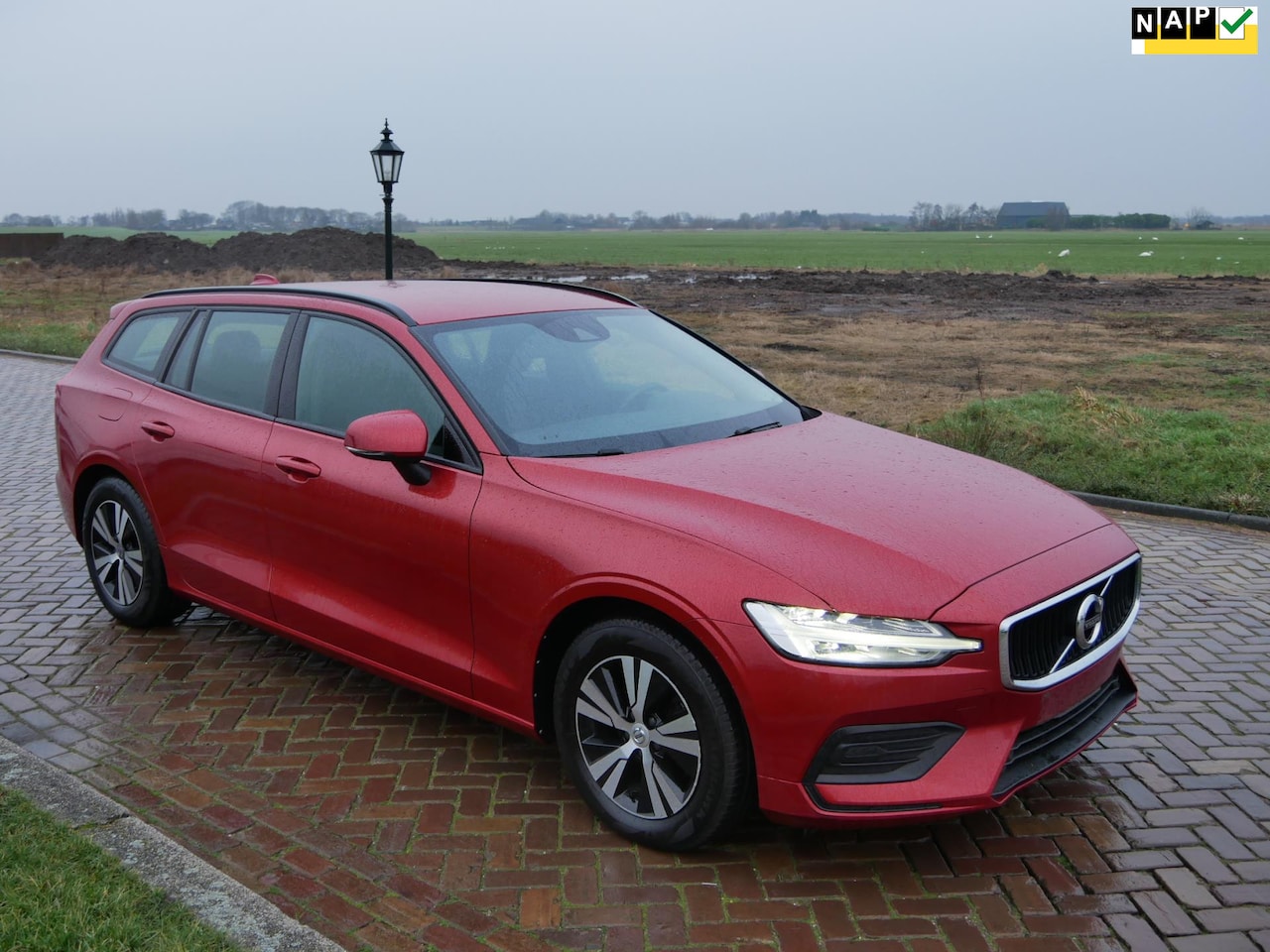 Volvo V60 - 2.0 D3 Momentum AUT. CLIMA ** 11999 NETTO ** - AutoWereld.nl