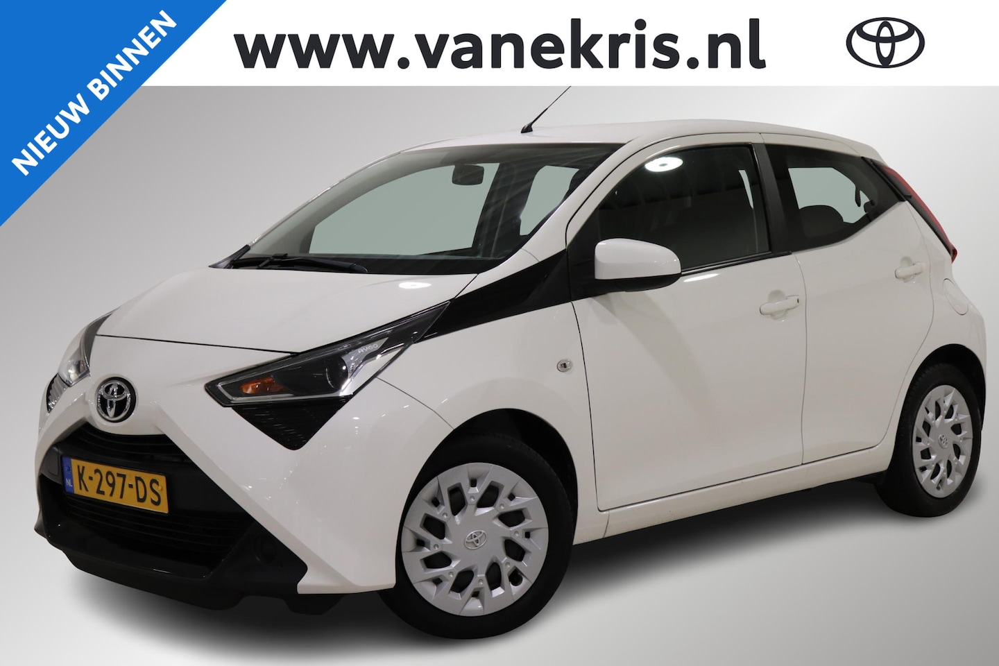 Toyota Aygo - 1.0 VVT-i x-play 1.0 VVT-i x-play, Apple Carplay & Android Auto, Camera,  Snelheidsbegrenzer, Airco, 1e Eig - AutoWereld.nl