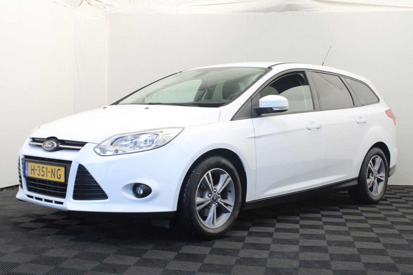 Ford Focus Wagon - 1.0 EcoBoost Edition Plus 1.0 EcoBoost Edition Plus - AutoWereld.nl