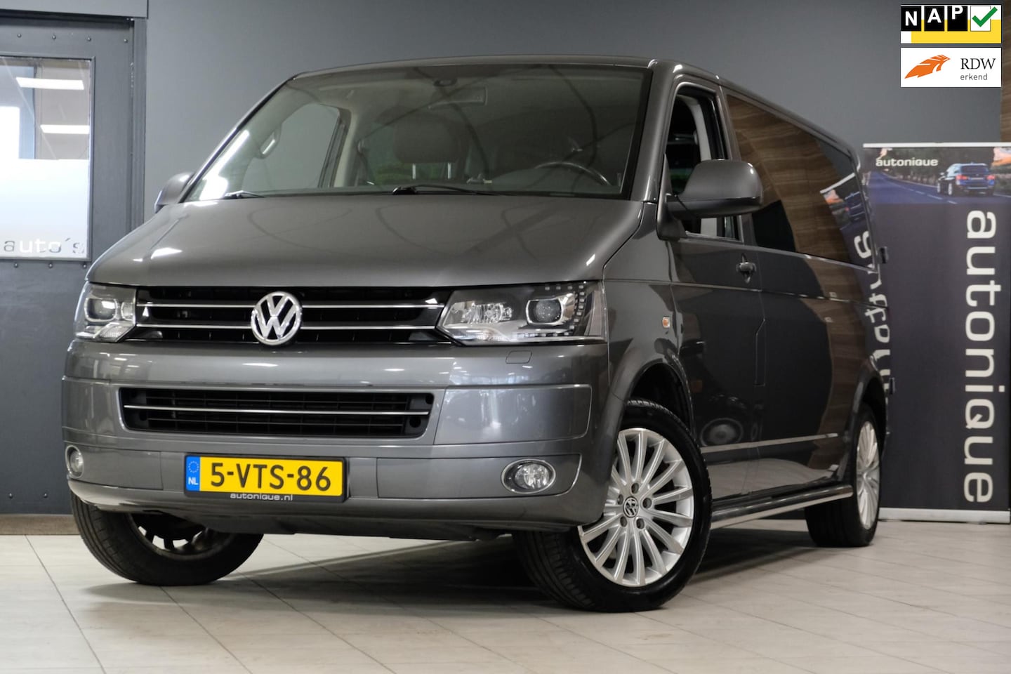 Volkswagen Transporter - 2.0 TDI L2H1 *Dubbel Cabine* MARGE |Leder/DSG/Schuifdak/Trekhaak| Slechts 230dkm! - AutoWereld.nl