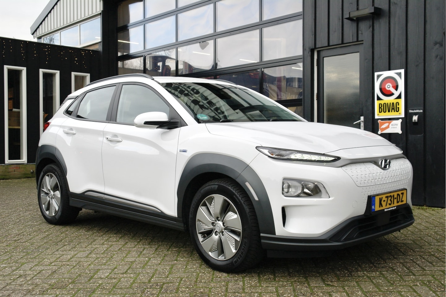 Hyundai Kona Electric - EV Comfort 64 kWh | NL-Auto | Adap.Cruise | Carplay | Camera - AutoWereld.nl