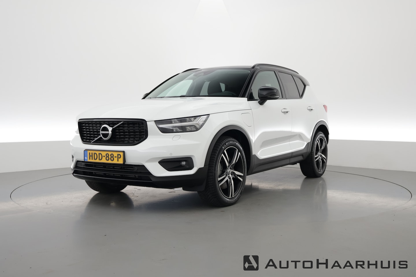 Volvo XC40 - T5 Recharge R-Design | Navi | Camera | Elek. Trekhaak | Keyless | Adapt. Cruise | Stoel- S - AutoWereld.nl