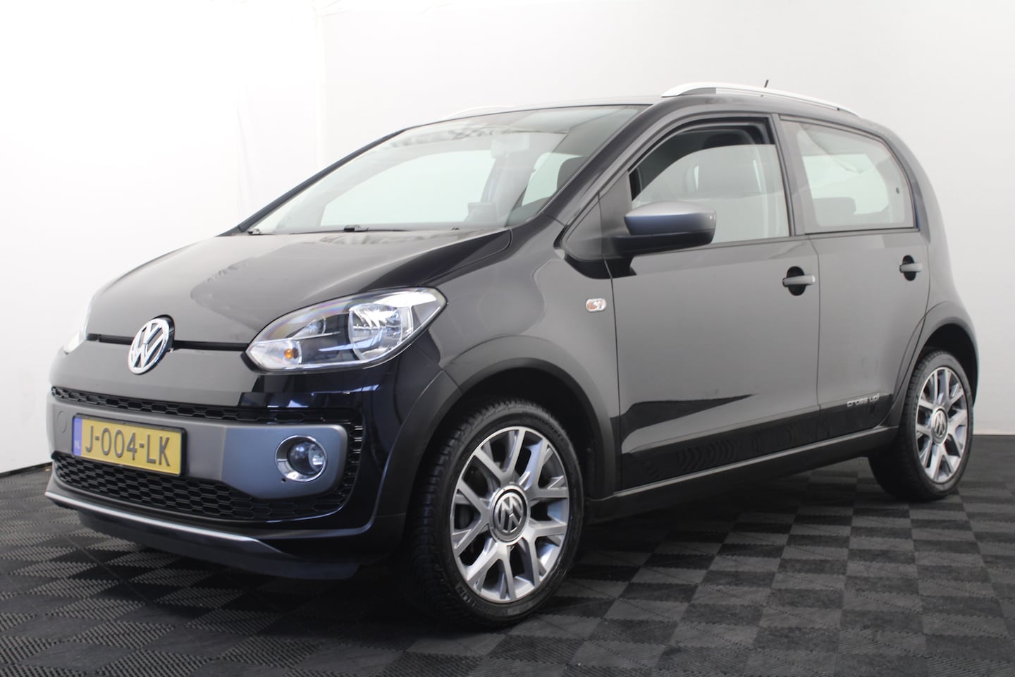 Volkswagen Up! - 1.0 cross up! BlueMotion 1.0 cross up! BlueMotion - AutoWereld.nl