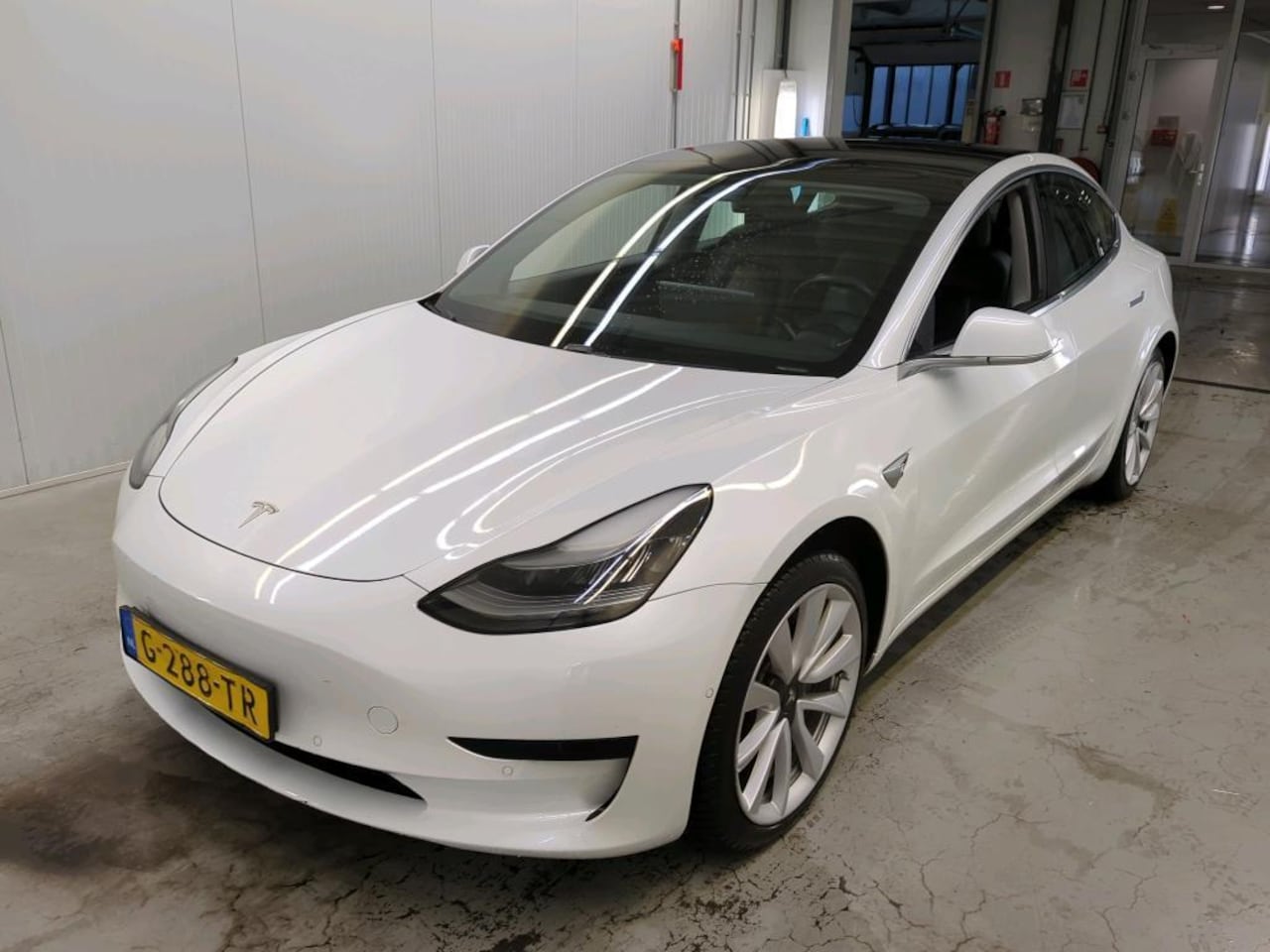 Tesla Model 3 - Standard RWD Plus 60 kWh Autopilot+ Full Self Driving 3 Panoramadak Leder PDC VA Camera - AutoWereld.nl