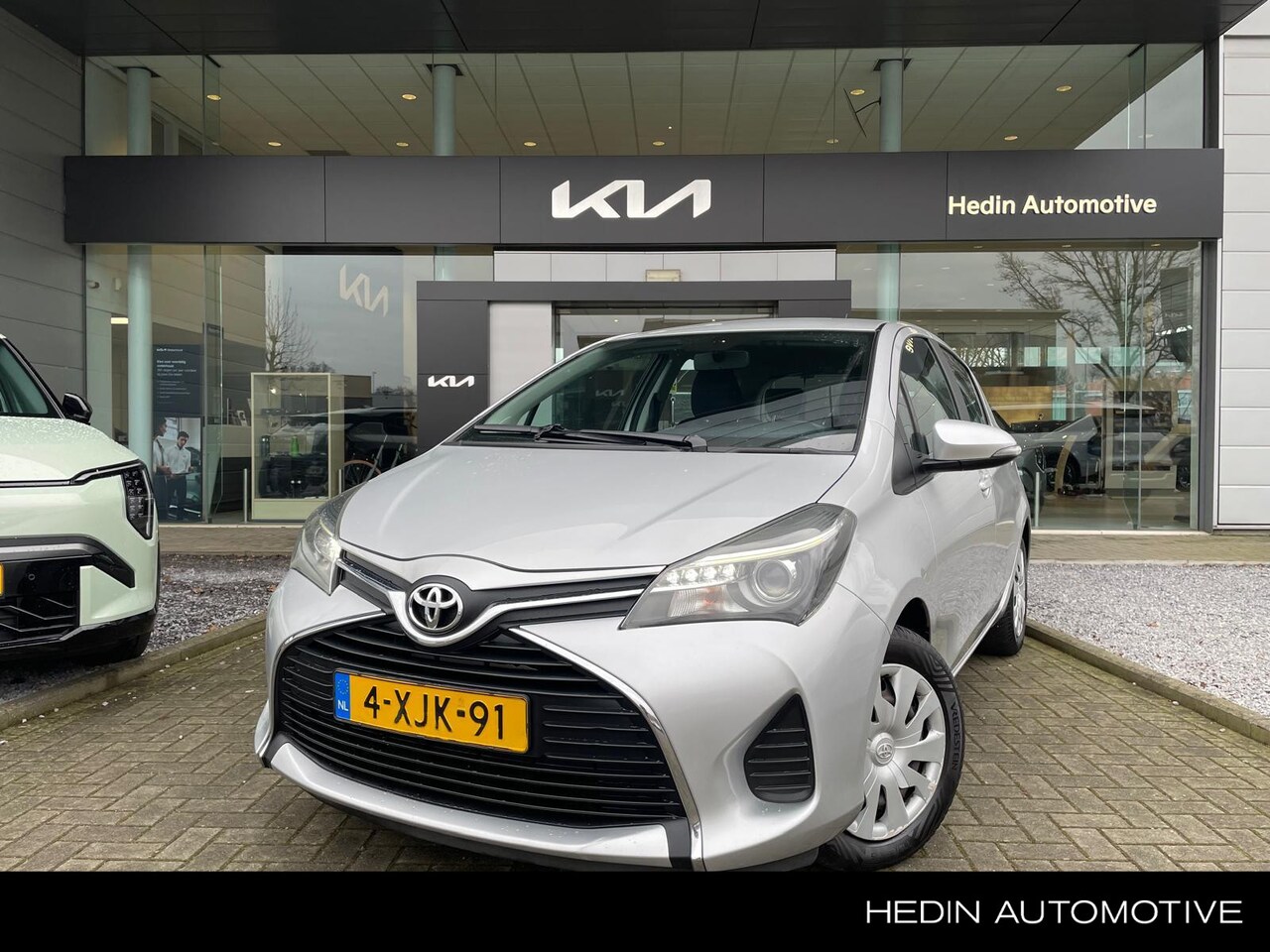 Toyota Yaris - 1.3 VVT-i Aspiration | Cruise Control | Bluetooth | Airco - AutoWereld.nl