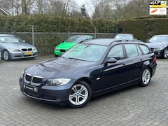 BMW 3-serie Touring - 318i High Executive|CARDAN HOORBAAR | Inruilkoopje |Trekhaak|Pano| Xenon|Sport