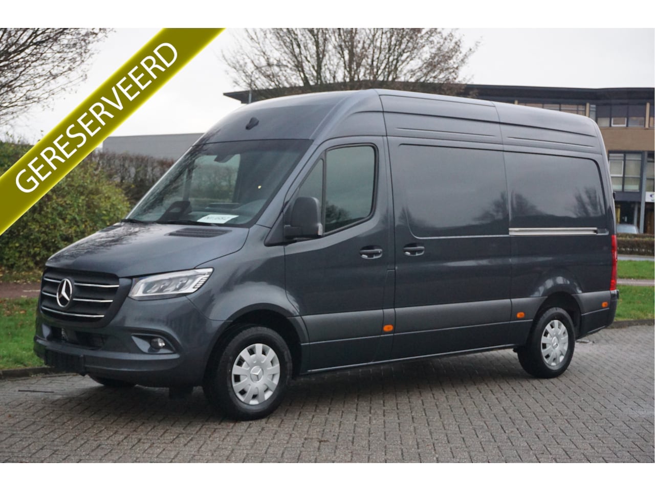 Mercedes-Benz Sprinter - 317CDI Pro L2H2 BPM VRIJ!! 10.25" Mbux Navi, Cam, 3.5T Trekhaak, LED 2x schuifdeur!! NR. 8 - AutoWereld.nl