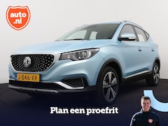 MG ZS - EV Luxury 45 kWh Panoramadak | Camera | Leder | Apple Carplay/ Android Auto | Stoelverwarm