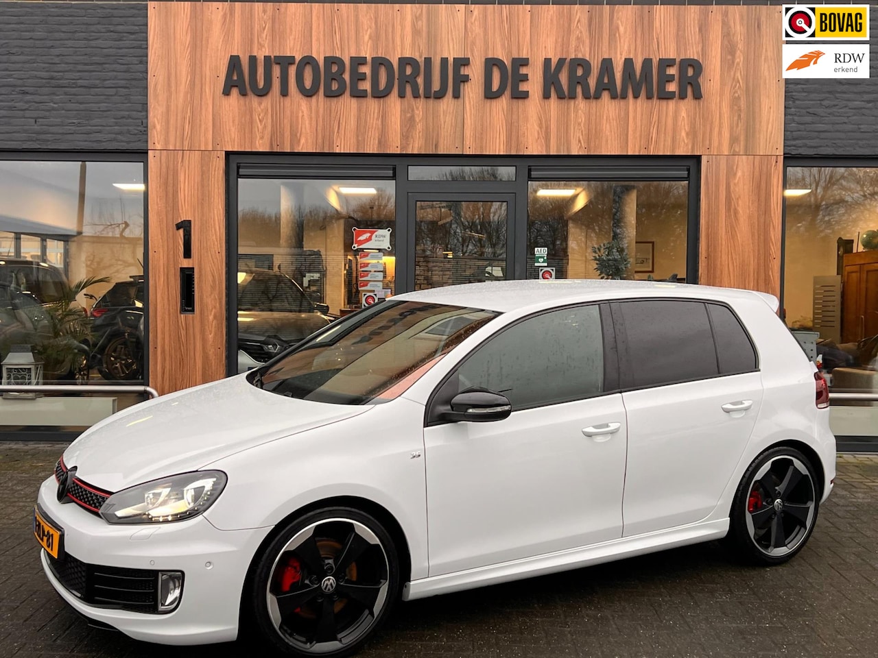 Volkswagen Golf - 2.0 GTI Edition 35 2.0 GTI Edition 35 - AutoWereld.nl