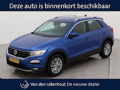 Volkswagen T-Roc - 1.0 TSI Style Executive | Camera | Navi | Clima | Active Info Display binnenkort beschikba