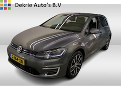 Volkswagen e-Golf - 100kw / 35.8kWH 100%EV. Navigatie / Stoelverwarming /Bestuurders-pakket / Light Assist / W