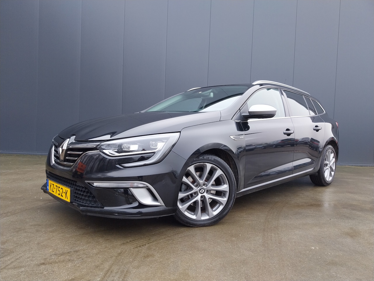 Renault Mégane Estate - 1.6 dCi 131 PK GT-Line CAMERA HALF LEER PARK ASSIST BOSE FULL LED NAVI CRUISE ECC TREKHAAK - AutoWereld.nl