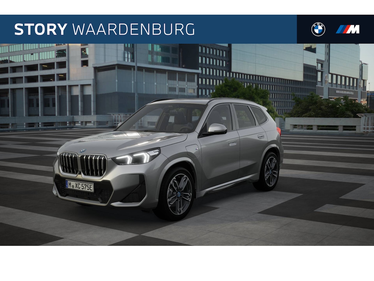 BMW X1 - xDrive25e M Sport Automaat / Trekhaak / Sportstoelen / Adaptieve LED / M Adaptief onderste - AutoWereld.nl