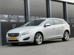 Volvo V60 - V-60 1.6 Drive PDC Navi Clima