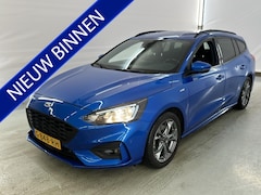 Ford Focus Wagon - 1.0 EcoBoost ST Line Business NL AUTO | CAMERA | STOELVERW | STUURWIEL VERW |