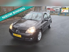 Renault Clio - 1.2-16V Campus NETTE AUTO RIJDT EN SCHAKELT GOED