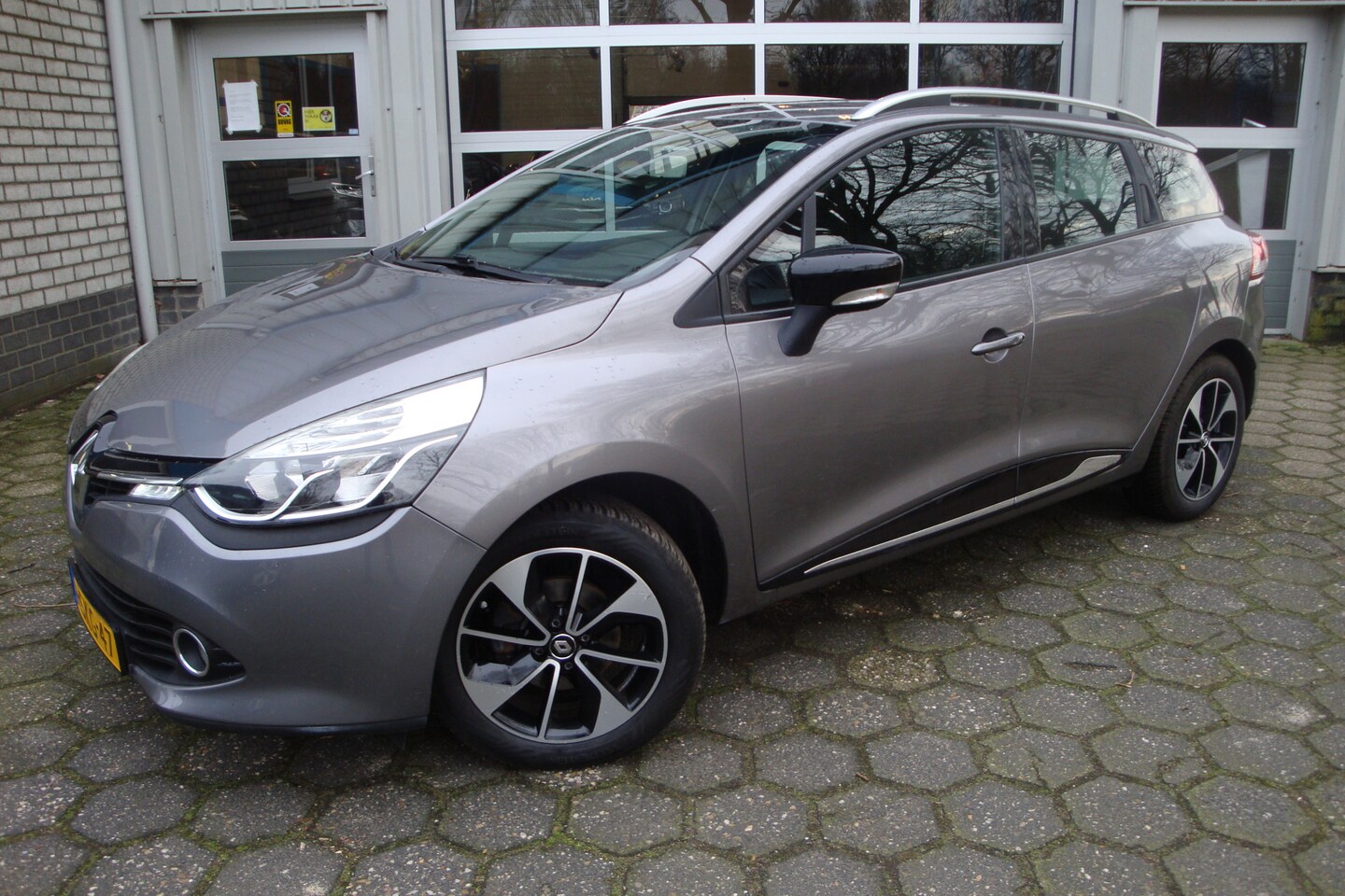 Renault Clio Estate - 0.9 TCe Dynamique / Trekhaak - AutoWereld.nl