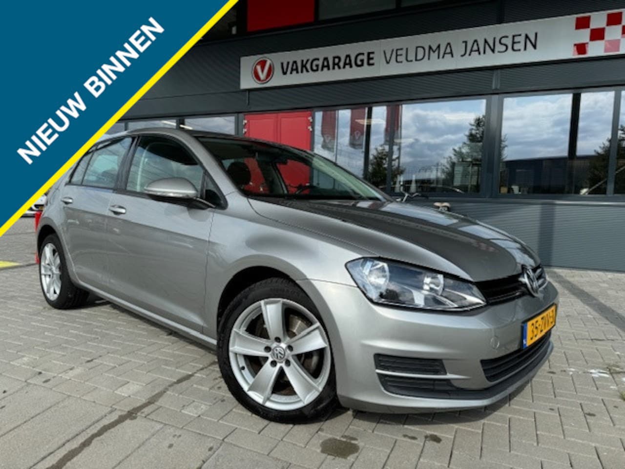 Volkswagen Golf - 1.2 TSI TRENDLINE 5-DRS. + AIRCO/LMV - AutoWereld.nl