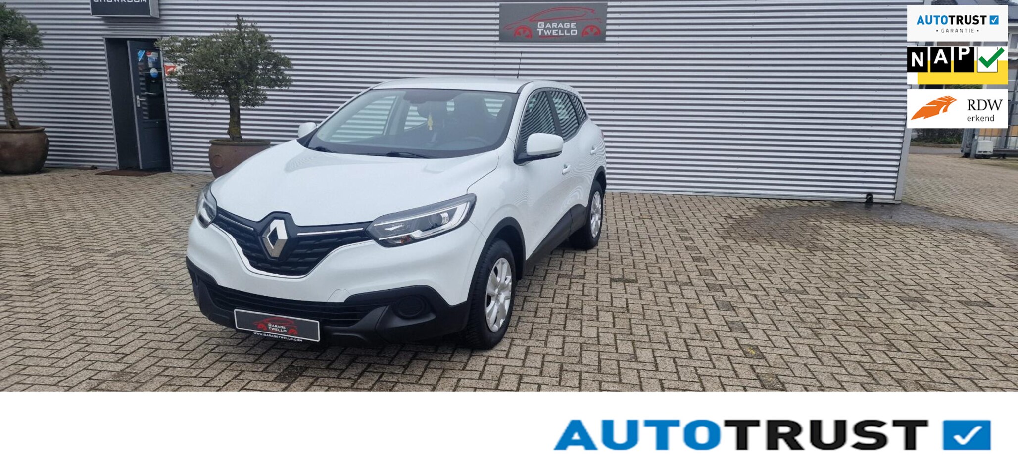 Renault Kadjar - 1.2 TCe ,airco,cruisse control,trekhaak,getint glas,in top staat,onderhoud rekening aanwez - AutoWereld.nl