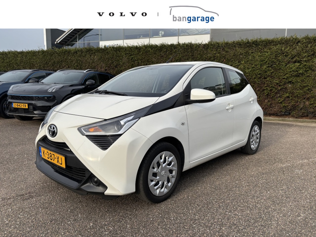 Toyota Aygo - 1.0 VVT-i x-play Park. Camera - AutoWereld.nl