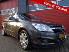 Opel Astra Wagon - 1.6 Cosmo 116PK Clima Cruise LEER LMV Trekhaak NL-Auto