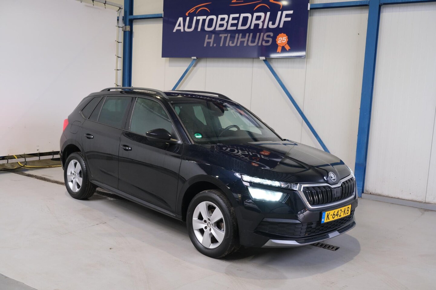 Skoda Kamiq - 1.0 TSI Sport Business - N.A.P. Airco, Cruise, PDC. - AutoWereld.nl