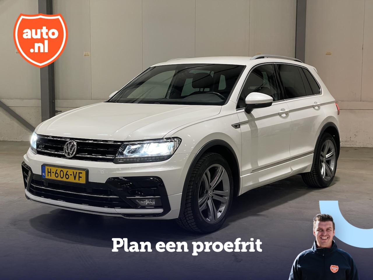 Volkswagen Tiguan - 1.5 TSI ACT R-Line | Trekhaak | Carplay | Digital Cockpit | Adapt Cruise Control | Parkeer - AutoWereld.nl