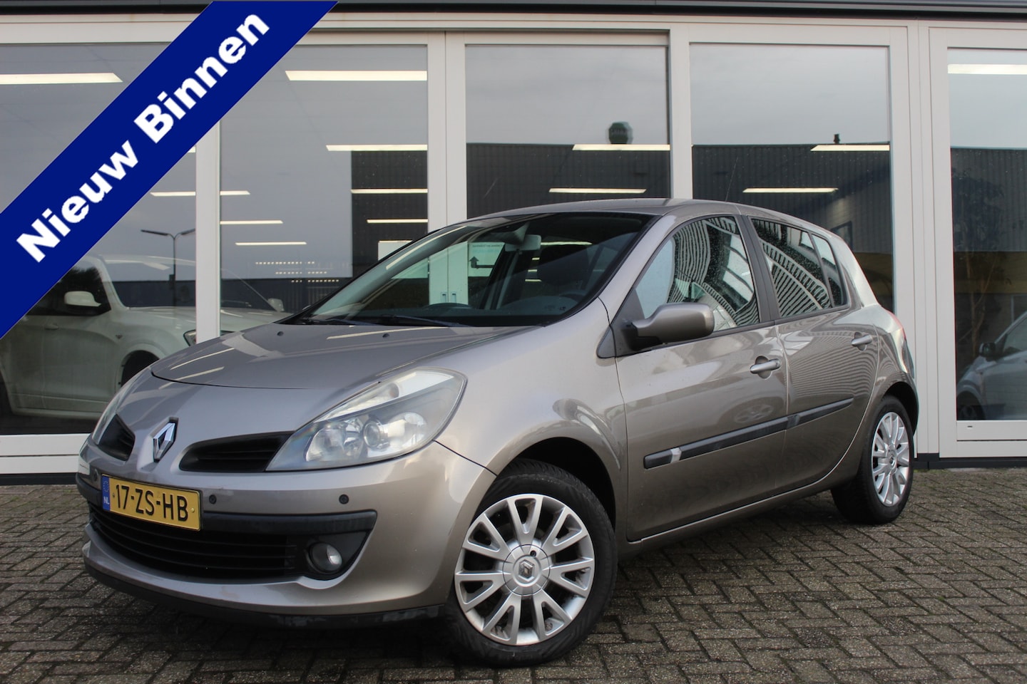 Renault Clio - 1.6-16V Dynamique 1.6-16V Dynamique, Cruise Control, Airco, Automaat, PDC V+A, Prijs Is Rijklaar Inclusief 6 - AutoWereld.nl