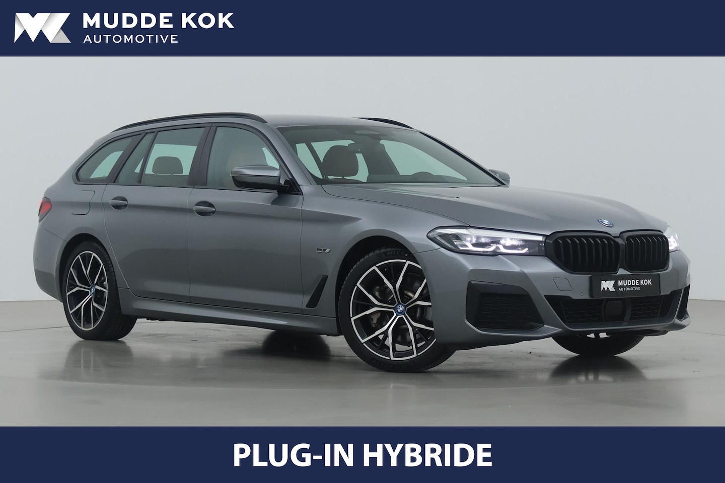 BMW 5-serie Touring - 530e Business Edition Plus | Shadow Line | ACC | Trekhaak | Camera | Leder | 18 Inch | Sto - AutoWereld.nl