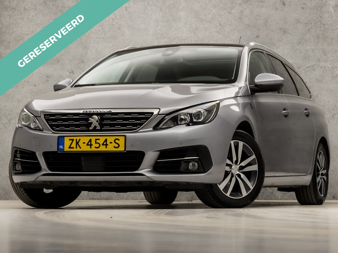 Peugeot 308 SW - 1.2 PureTech Tech Edition (PANORAMADAK, APPLE CARPLAY, GROOT NAVI, 360 CAMERA, ADAPTIVE CR - AutoWereld.nl