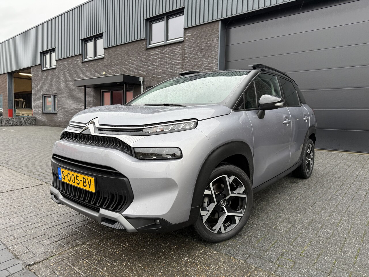 Citroën C3 Aircross - 1.2 PureTech Shine Pack Business | 1E EIGENAAR | 12MND GARANTIE | LEER | NAVI | HEAD-UP | - AutoWereld.nl