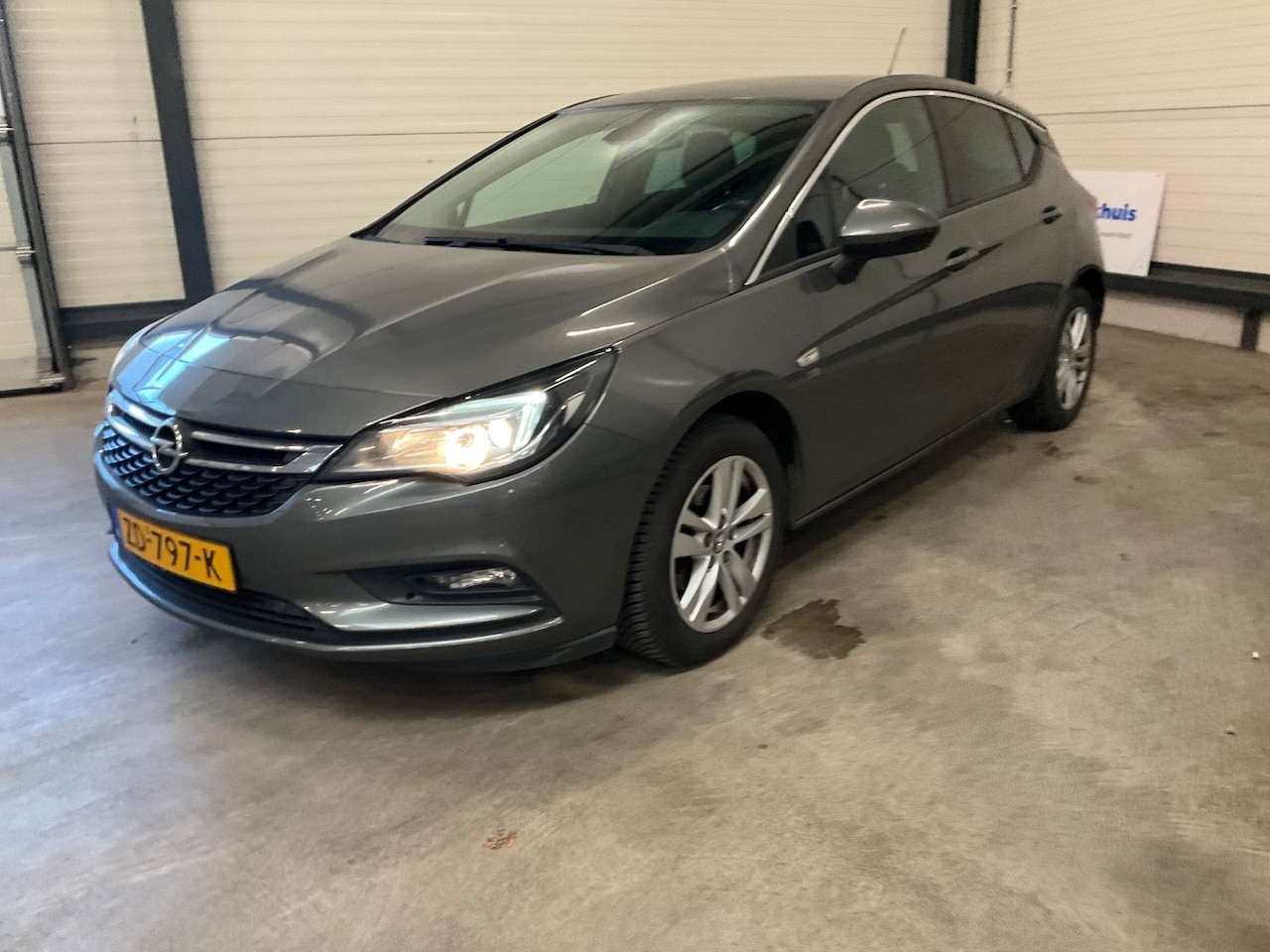 Opel Astra - 1.0 Turbo 120 Jaar Edition Navigatie | Crousecontrol | licht metalen velgen | - AutoWereld.nl