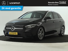 Mercedes-Benz B-klasse - 180 Business Solution AMG | Achteruitrijcamera | Trekhaak | Apple Carplay | Stoelverwarmin