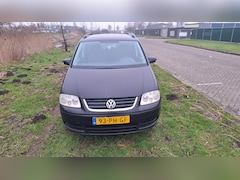 Volkswagen Touran - 1.6-16V FSI