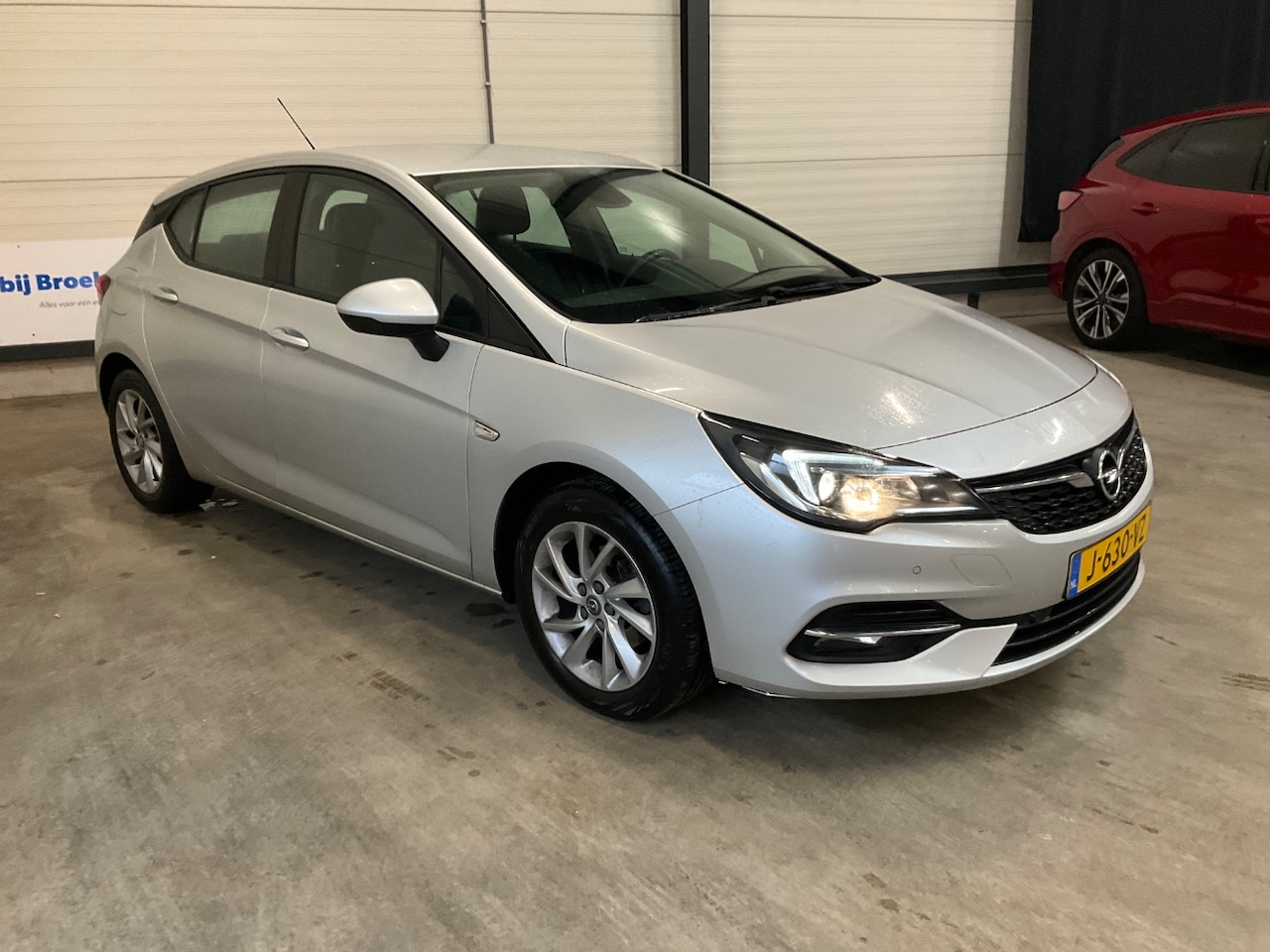 Opel Astra - 1.2 Business Edition AGR stoel| Trekhaak |Navigatie |Camera - AutoWereld.nl