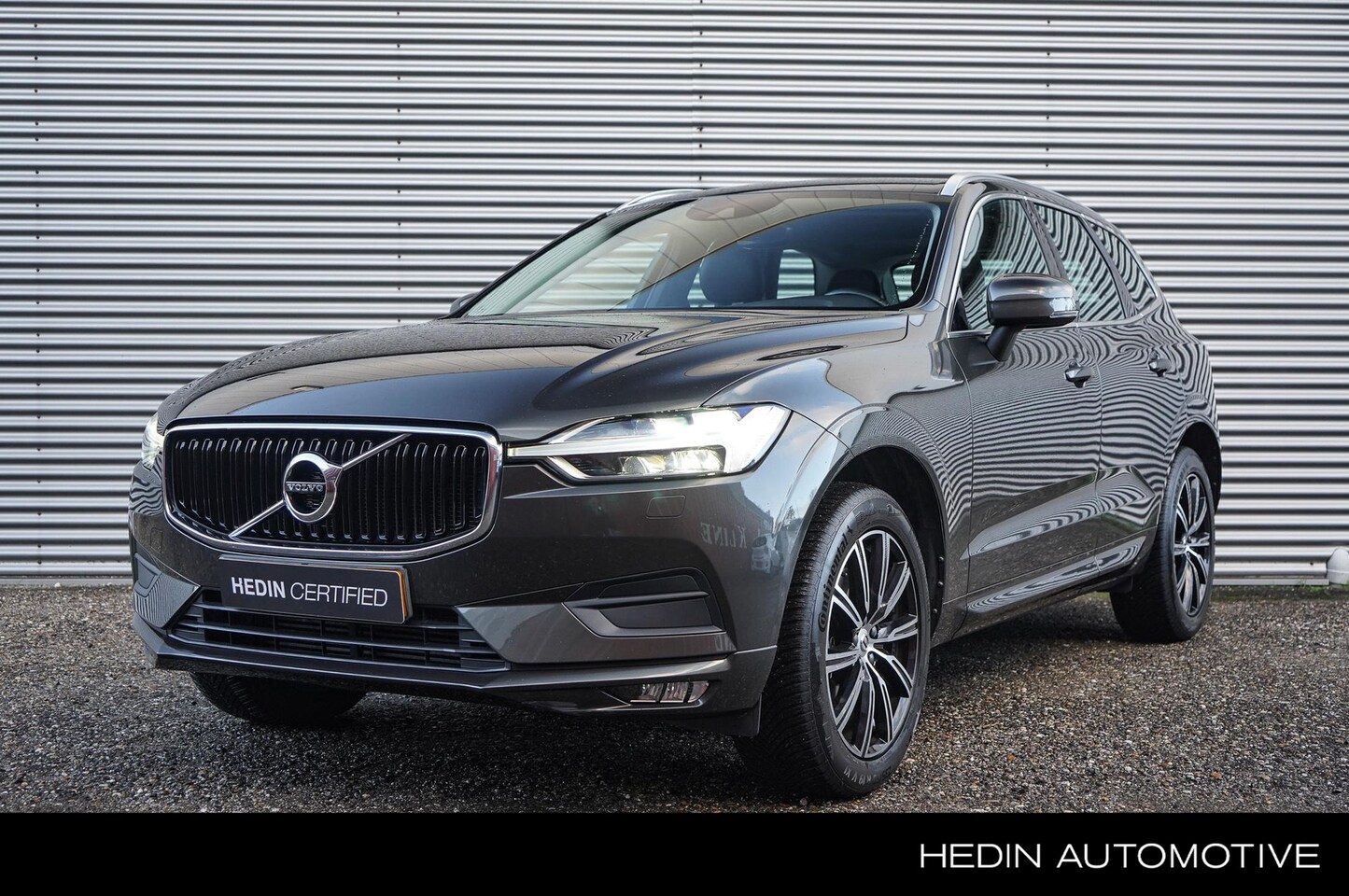 Volvo XC60 - T5 Momentum | Keyless | Carplay | Trekhaak | Stoelwarming | 19 inch | Sportstoelen Leder | - AutoWereld.nl