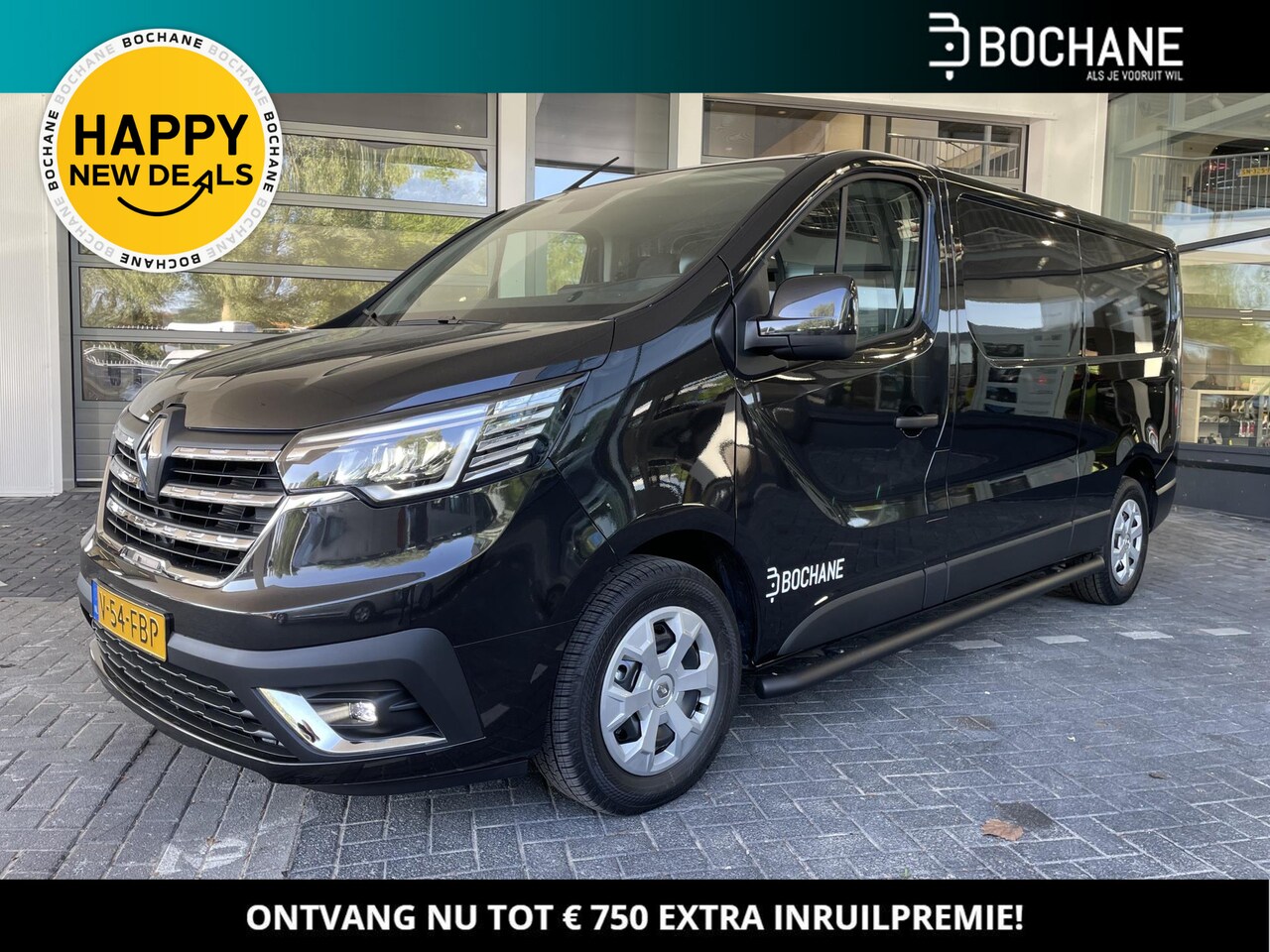 Renault Trafic - 2.0 dCi 110 T30 L2H1 Work Edition | Trekhaak | Betimmering | Sidebars | All-Season banden - AutoWereld.nl