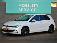 Volkswagen Golf - 1.0 TSI Life ACC Clima Trekhaak L&Z Pakket CarPlay LED