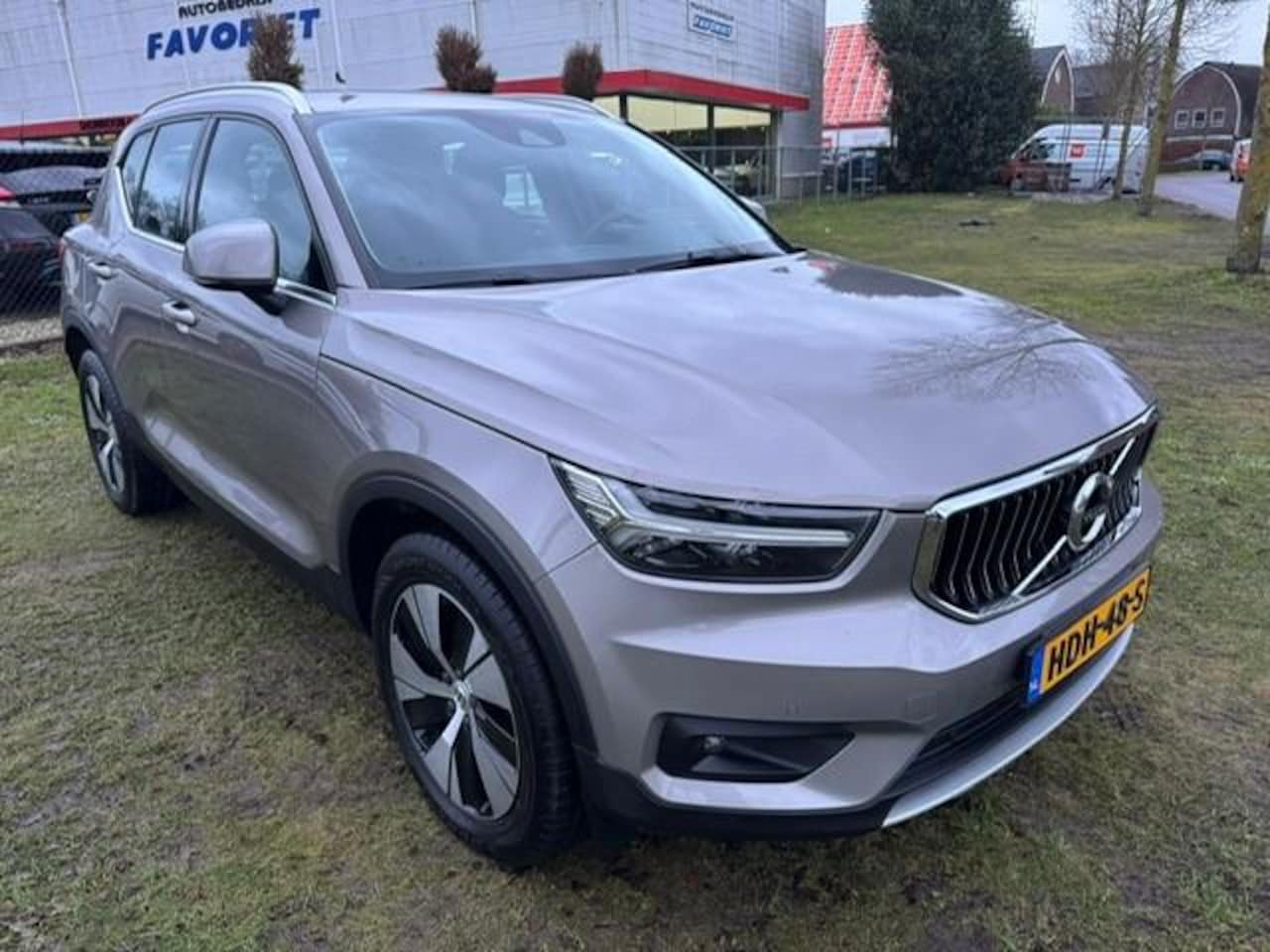 Volvo XC40 - 1.5 T5 Twin Engine Momentum Pro 1.5 T5 262PK TWIN ENGINE MOMENTUM PRO - AutoWereld.nl