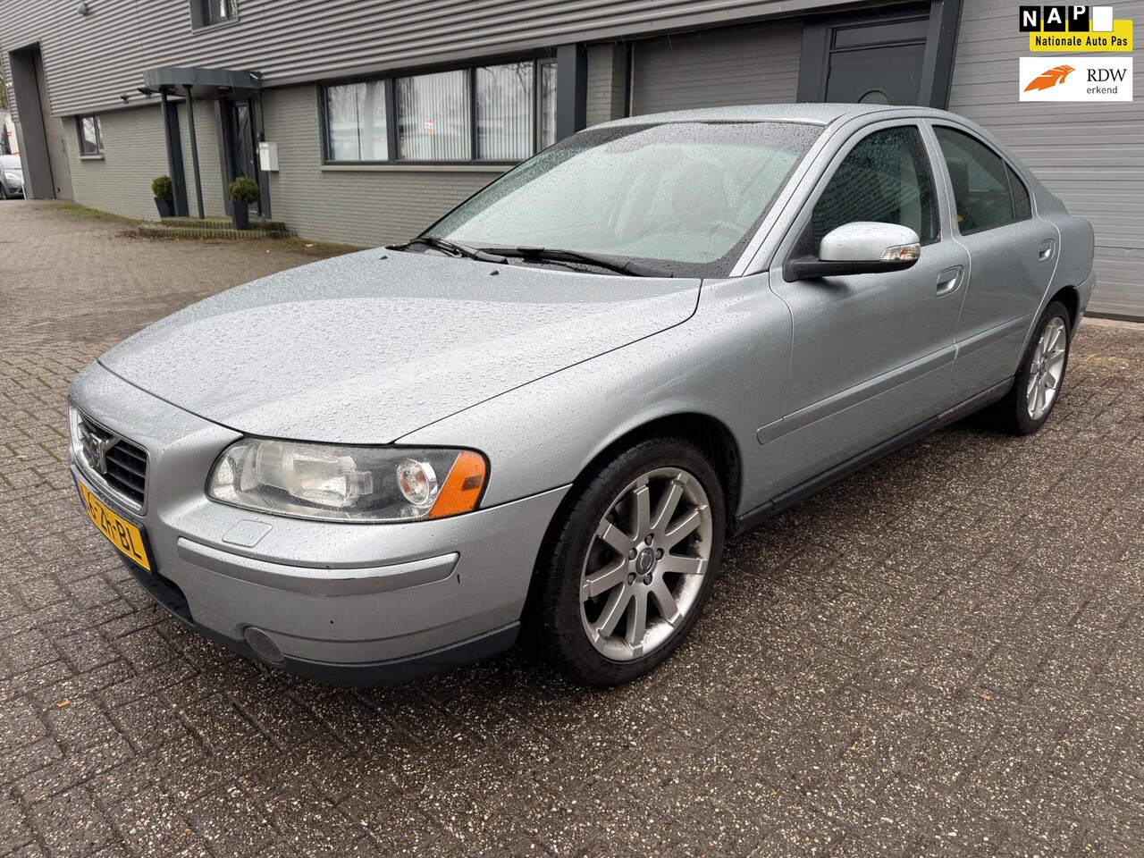 Volvo S60 - 2.4 Automaat Drivers Edition - AutoWereld.nl