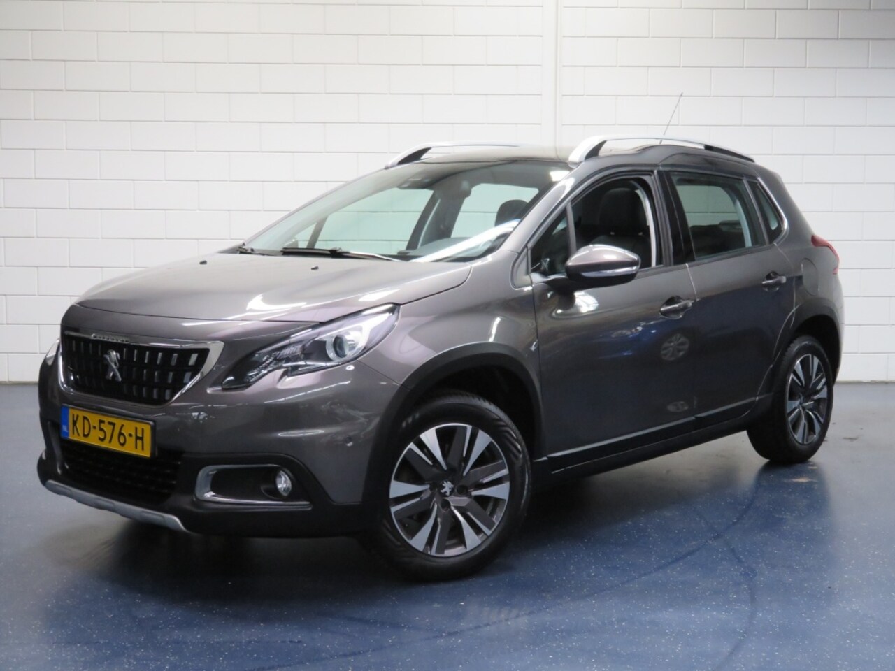 Peugeot 2008 - AUTOMAAT 1.2 PureTech Allure - AutoWereld.nl