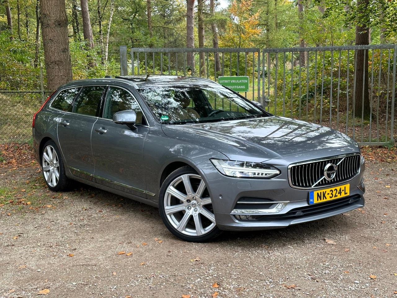 Volvo V90 - 2.0 D5 AWD Inscription 2.0 D5 AWD Inscription - AutoWereld.nl