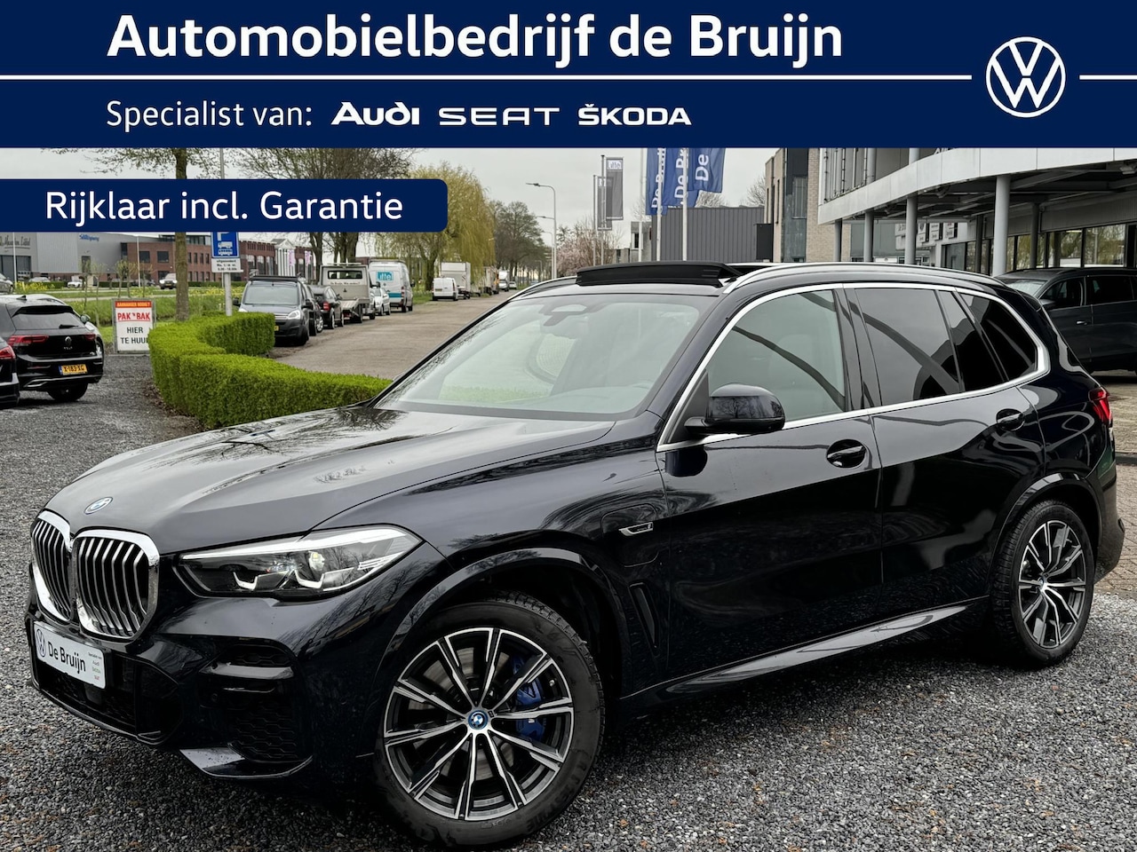 BMW X5 - xDrive45e M-Sport (Panorama,Trekhaak,Luchtvering) - AutoWereld.nl