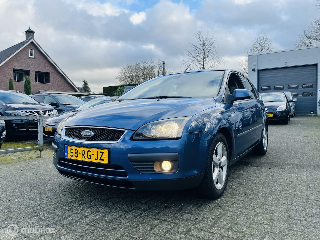 Ford Focus - 1.6-16V Trend Airco / Audio / LM / Zeer mooi - AutoWereld.nl