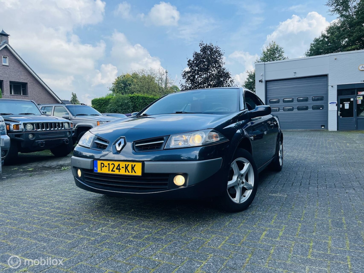 Renault Mégane Cabrio - CC 1.6-16V Leder / LM / Apple CarPlay / APK 06-2025 - AutoWereld.nl